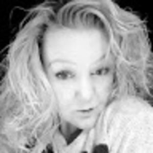 Meet your Posher, Carla